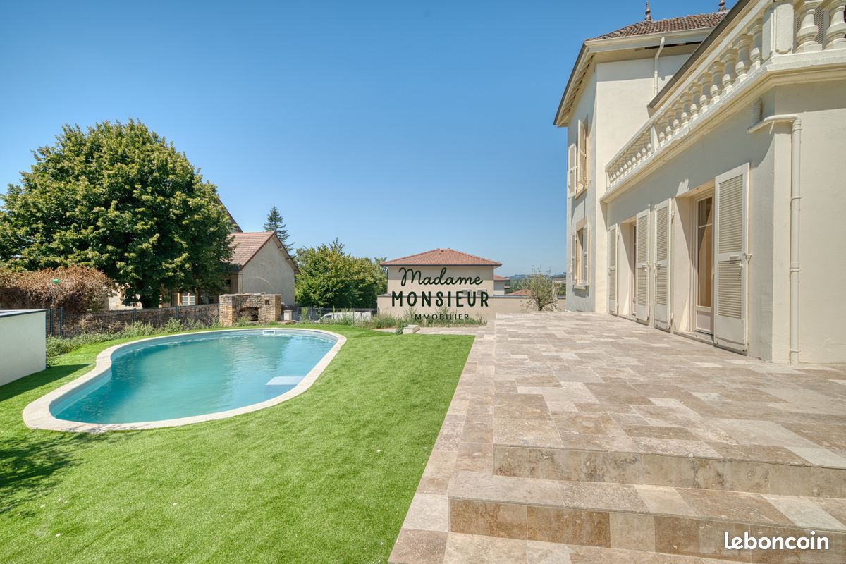 Maison 6 pièces 146 m² · à Bourgoin-Jallieu · 146 m² · 495 000 €