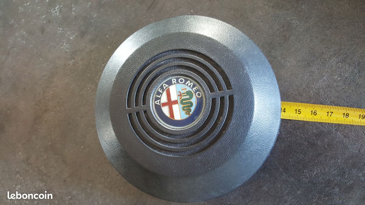 Capuchon de volant pour ALFA ROMEO GTV, Giulietta 116 (image 1)