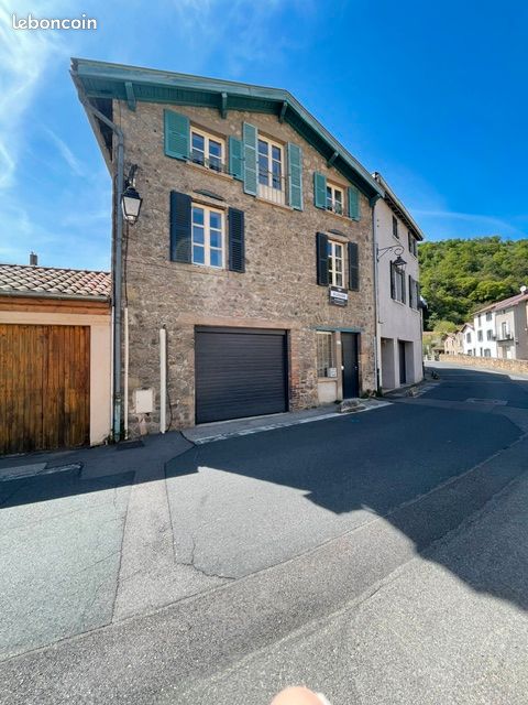 Maison 3 pièces 90 m² · à Condrieu · 90 m² · 830 €/mois