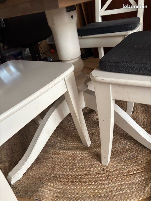 Table de salle à manger ronde IKEA et 4 chaises (image 3)