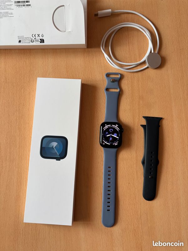 Apple Watch série 9 45mm (image 1)