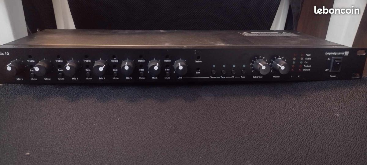 Table de mixage Yamaha MG10X 10 voies + effet