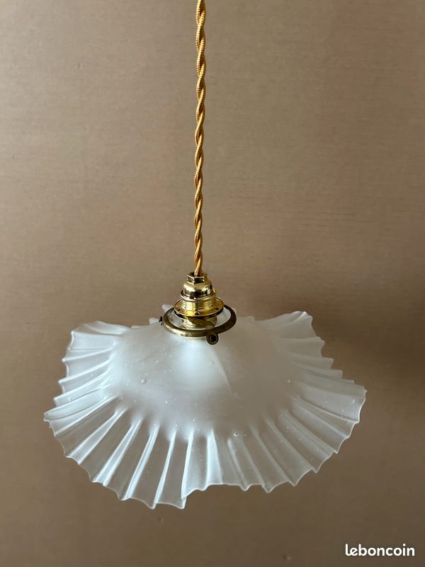 Suspension en verre ancienne (image 2)