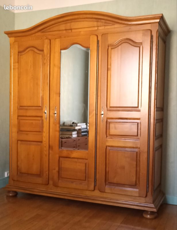 Armoire époque Louis XIII En Chêne Sculpté - Ar