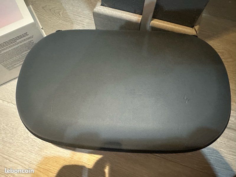Meta/Oculus Quest 2 64 Go – 2 manettes + boîte + housse de transport (image 10)