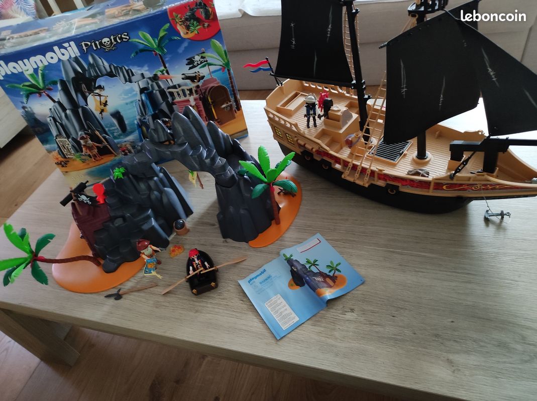 Bateau pirate playmobil + ile aux pirates (image 8)