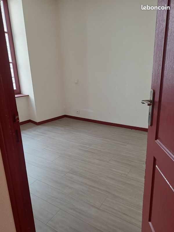 Logement 3 pièces 70m2 400e (image 3)