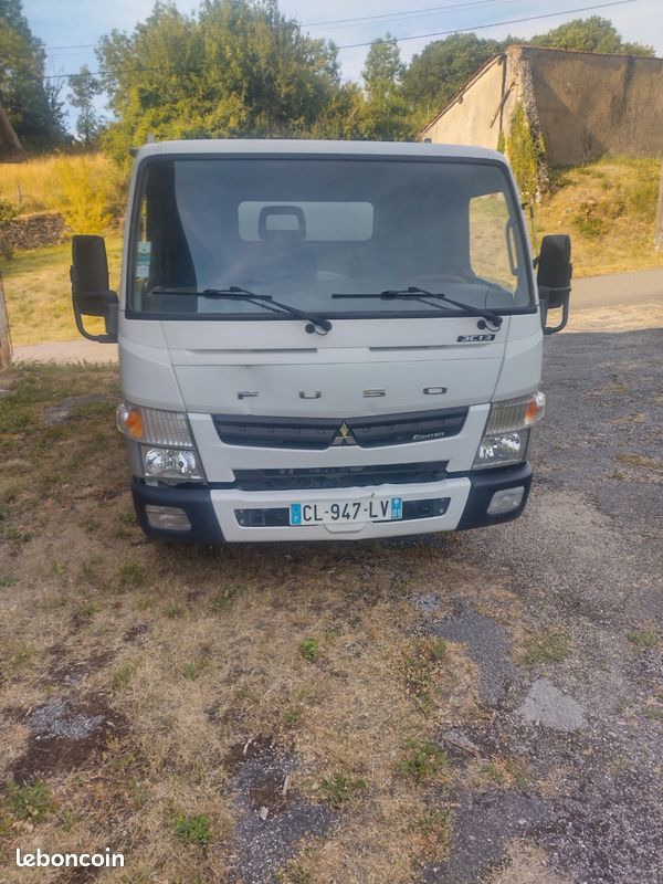 Mitsubishi Fuso canter (image 2)