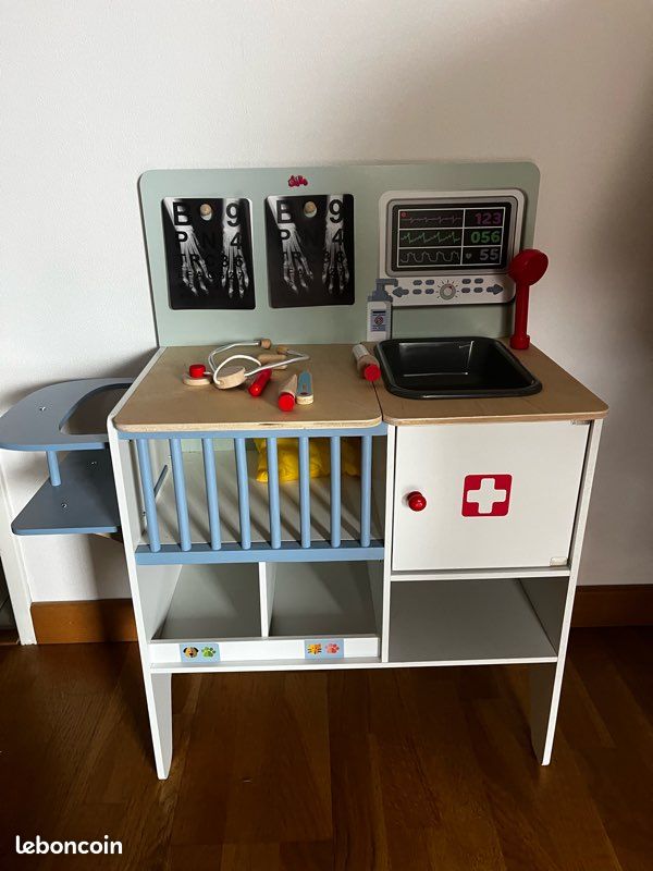Clinique vétérinaire enfant (image 1)