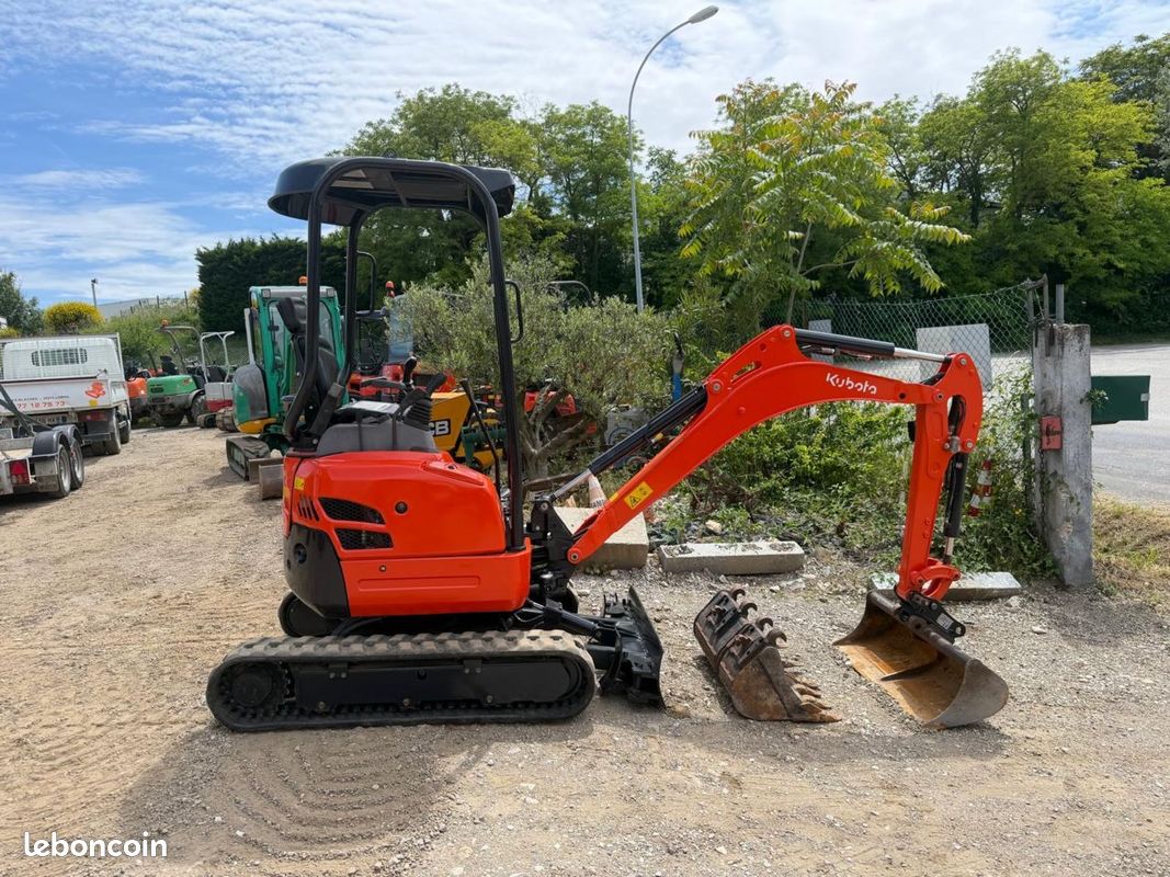 Kubota U15-3 (image 1)