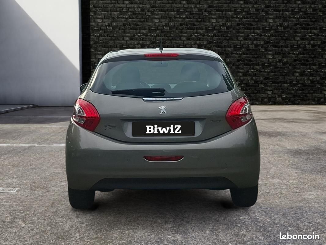Peugeot 208 1.2 Vti 80 ch Urban Soul /Distri ok/Suivi complet entretiens/2eme main (image 4)