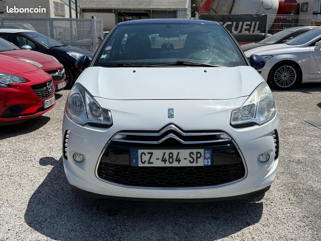 Citroen DS3 1.2 VTI PURETECH CHIC (image 13)
