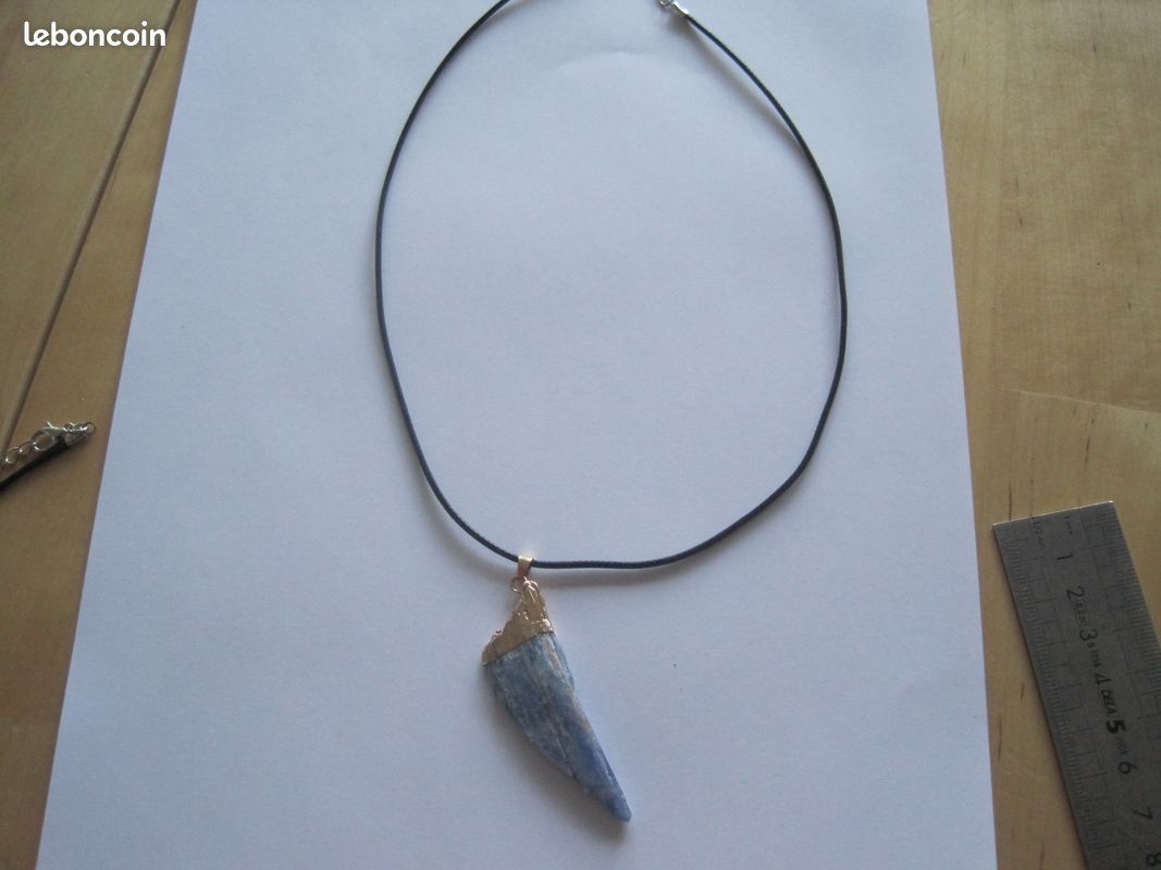Pendentif Cyanite bleu avec son cordon noir Pendentif Cyanite bleu , (image 4)