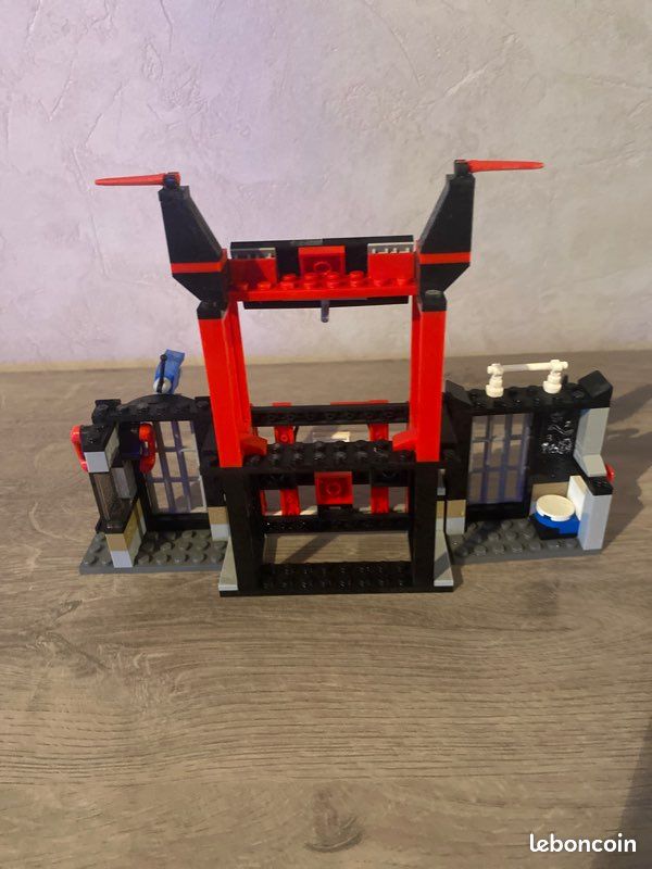 Lego ninjago L’évasion de la prison de Kryptarium 70591 (image 2)