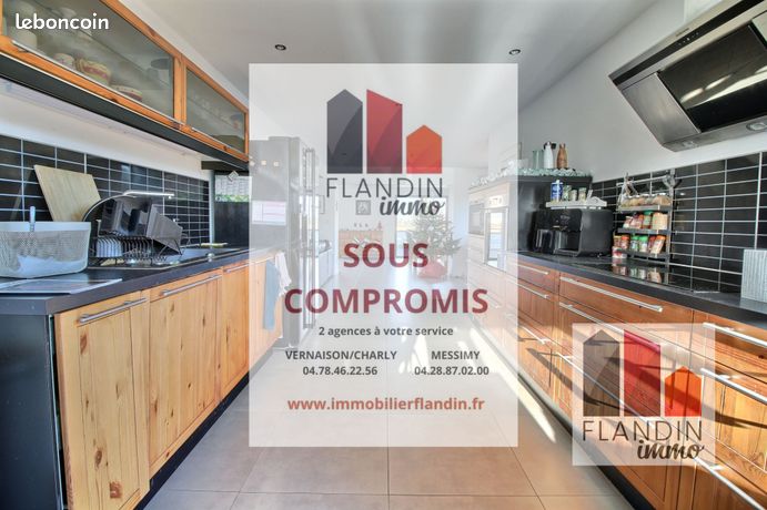 https://img.leboncoin.fr/api/v1/lbcpb1/images/bb/07/26/bb0726e85282be248608eb24dc264c13d5e0ad92.jpg?rule=ad-image