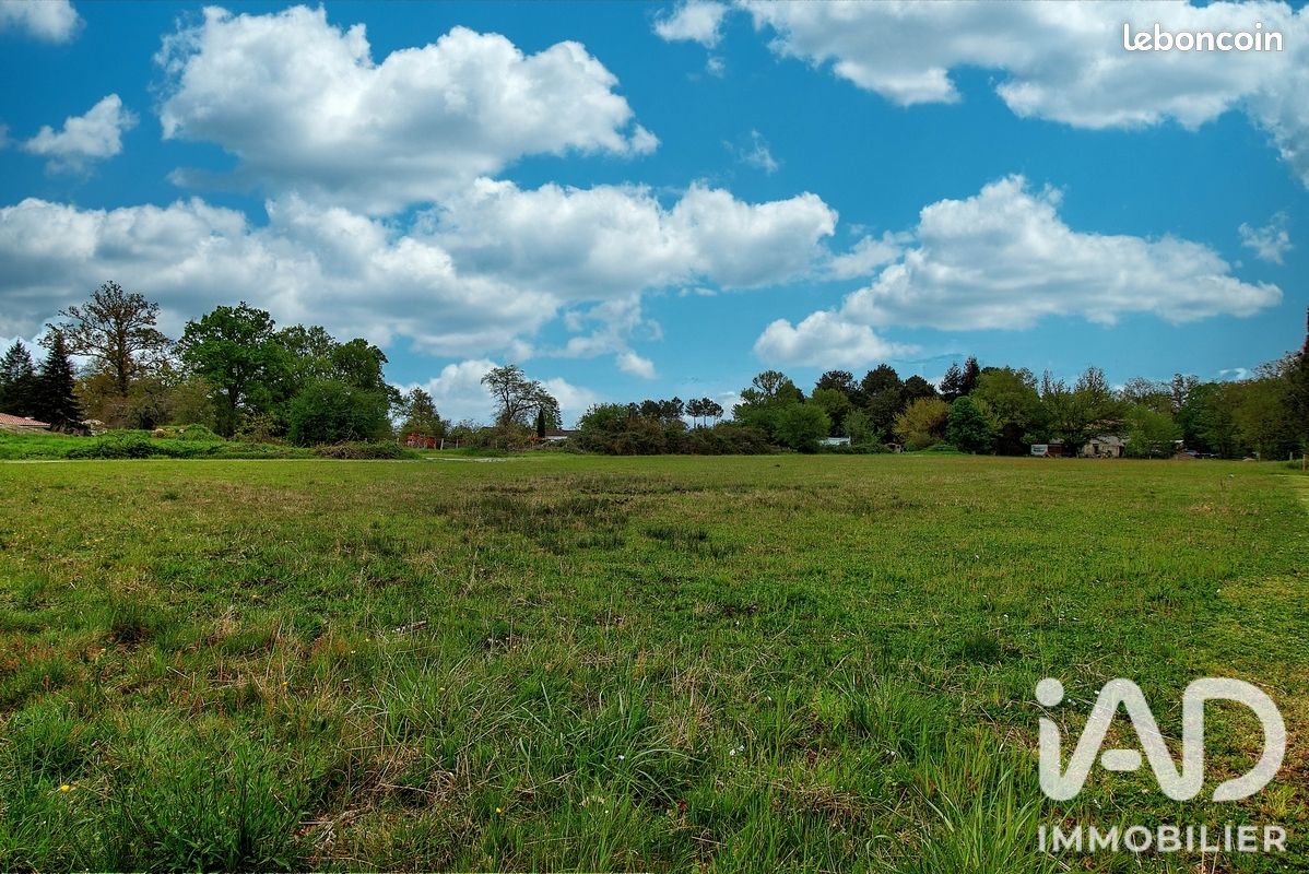 Terrain 5532 m² · au Pian-Médoc · 5 532 m² · 325 000 €