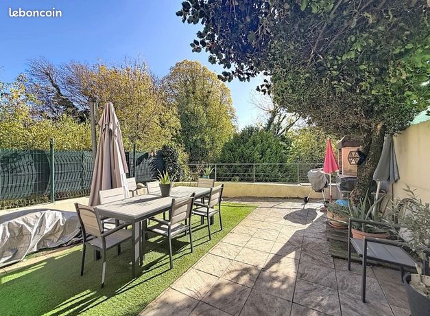 Maison de ville T7 – 170 m² – Studio indépendant – Garage – Saint-Zacharie (83640)