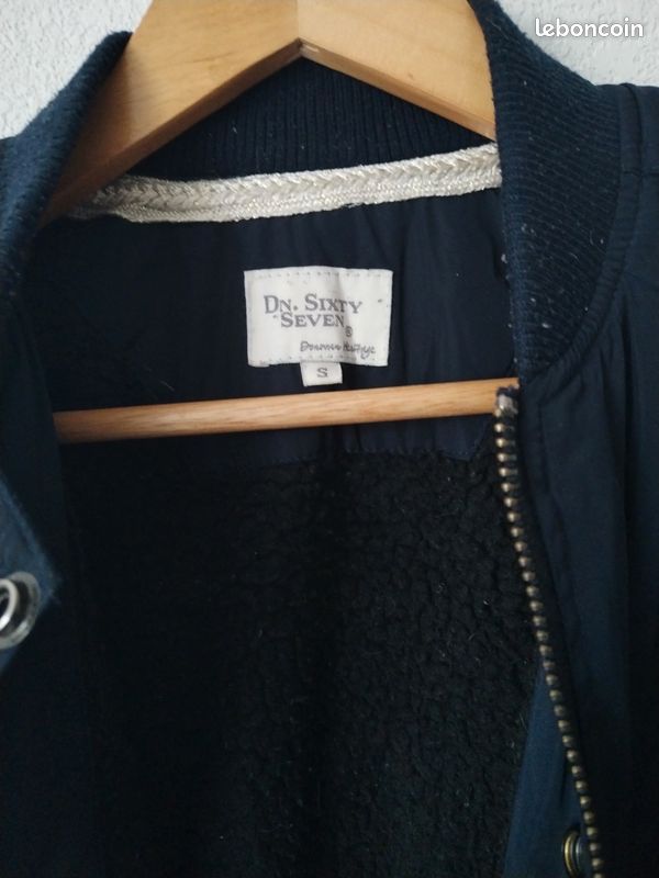 Blouson bleu marine de chez Sixty Seven (image 2)