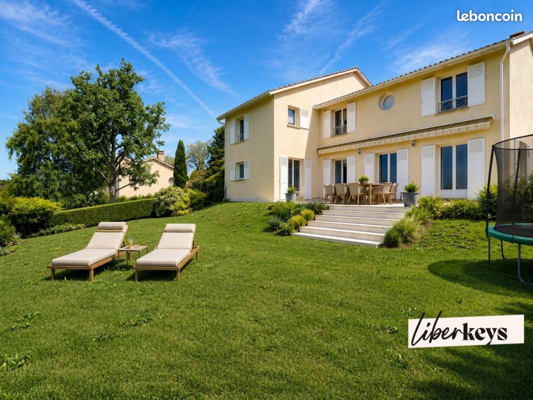 Maison 6 pièces 260 m² · à Fontaines-Saint-Martin · 260 m² · 795 000 €