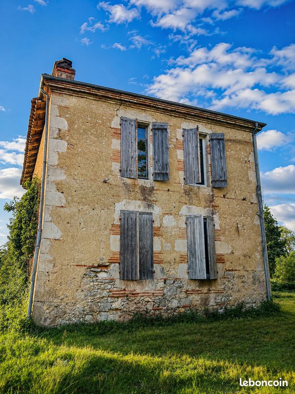 Maison 6 pièces 300 m² · à Agen · 300 m² · 69 900 €