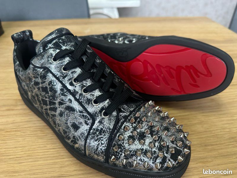 Christian Louboutin - Louis Junior Spikes Orlato - taille 42,5 - Neuve (image 1)