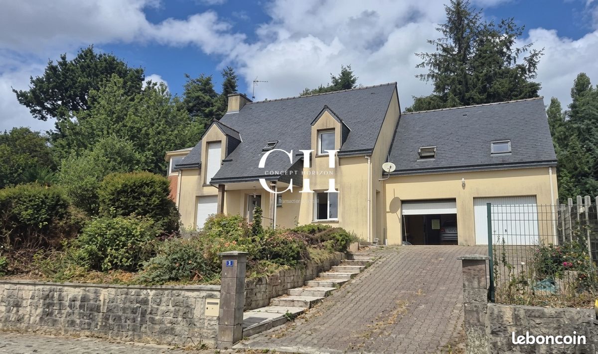 Maison 8 pièces 177 m² · à Le Mené · 177 m² · 260 000 €