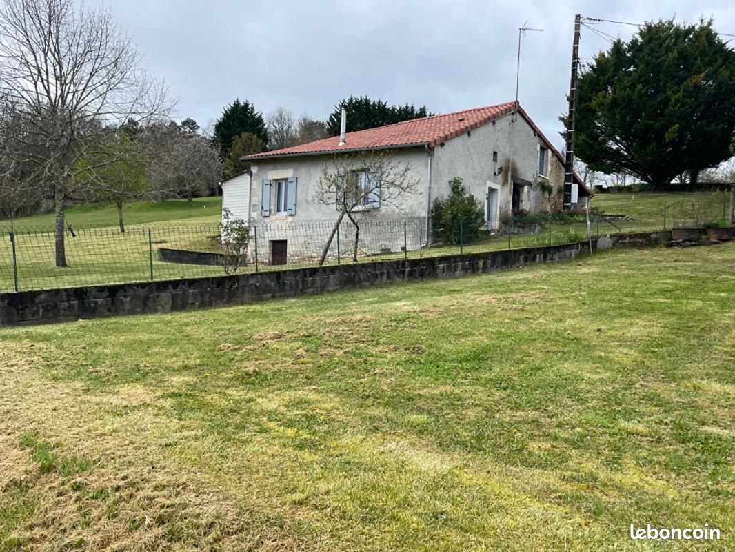 Maison 5 pièces 137 m² · à Villars · 137 m² · 139 500 €