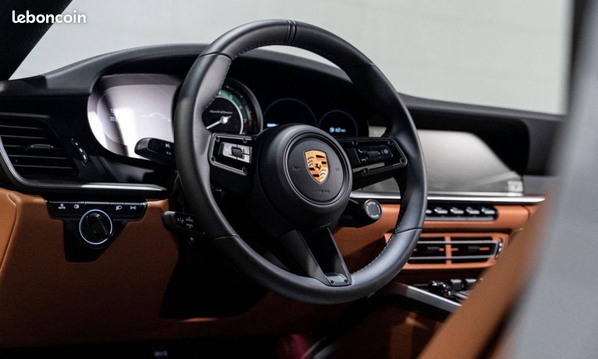 Porsche 911 TYPE 992 Sport Classic 3.7 550 – 1°MAIN Française Malus Payé / Burmester / Cam. 360° / TVA LOA / 2933E/Mois (image 41)