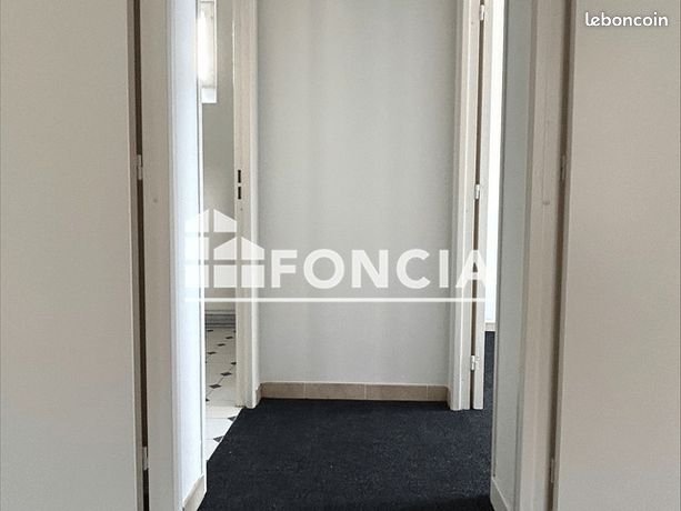 https://img.leboncoin.fr/api/v1/lbcpb1/images/bb/10/3b/bb103b9f84fae2c7f6750e8a3cf7f171c84e1116.jpg?rule=ad-image