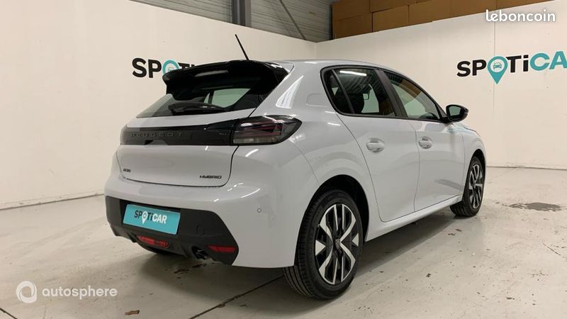 Peugeot 208 1.2 Hybrid 110ch Style e-DCS6 (image 5)