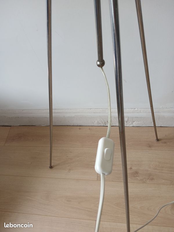 Lampe sur pieds (image 6)