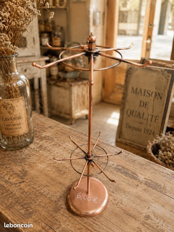 Support métal à bijoux (image 1)