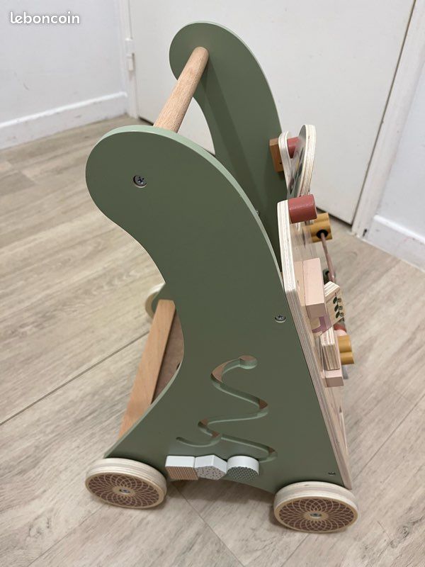 Chariot de marche en bois (image 2)