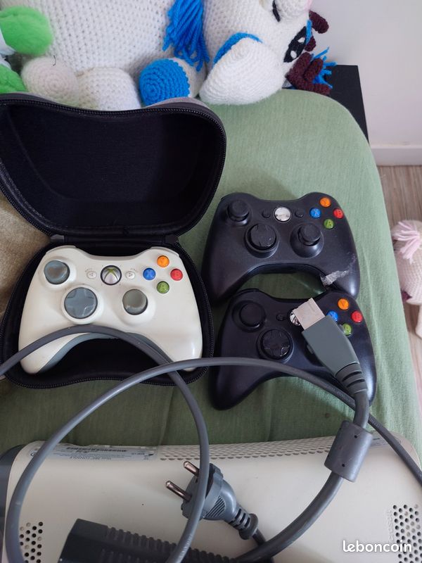 Xbox 360 + 3 manettes + 32 jeux (image 2)