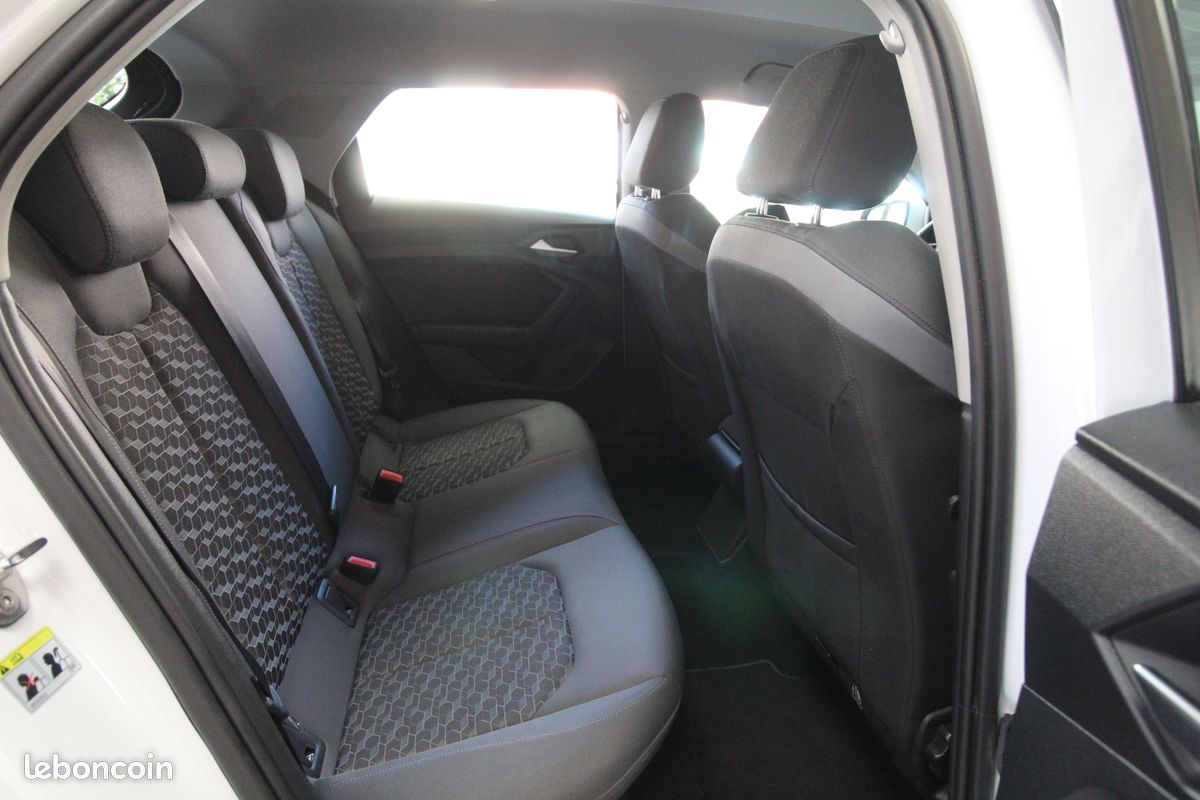 Audi A1 SPORTBACK 1.0L 25 TFSI 95cv ADVANCED S-TRONIC 1ère Main (image 7)