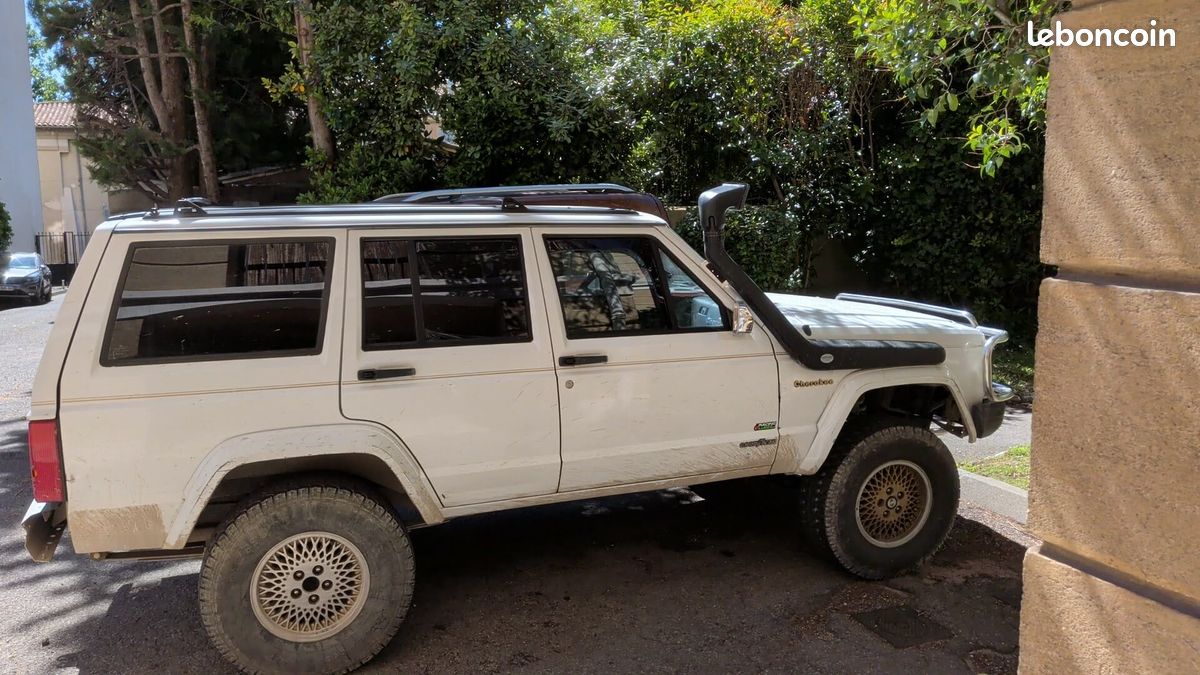 Jeep Cherokee XJ 2.1 TD Limited – 9 000 à débattre (image 1)