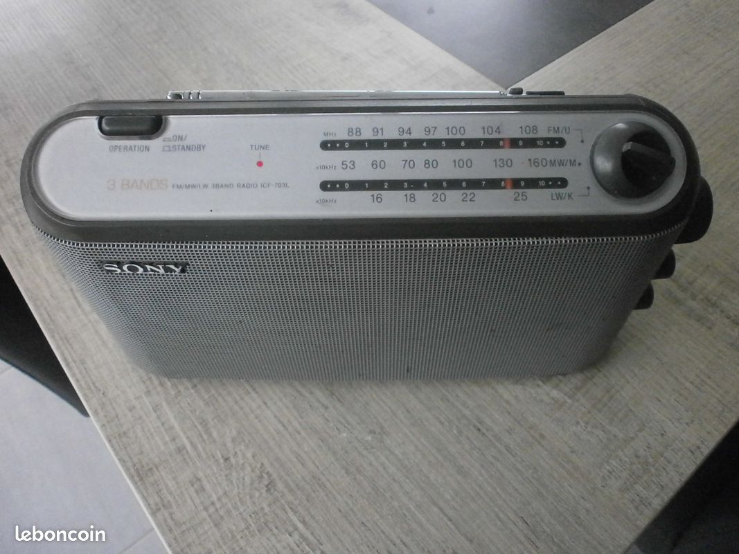 RADIO PORTABLE FM/SW/LW/ Sony ICF-M770SL / worldwide shipping EUR 65,00 - ES