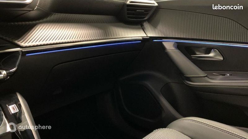 Peugeot 2008 1.2 Hybrid 145ch GT e-DCS6 (image 31)