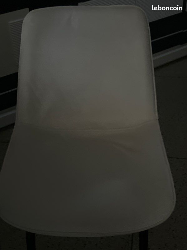 Chaise en velours (image 2)