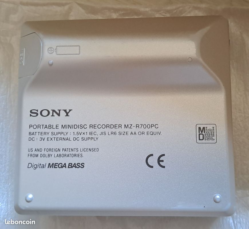Lecteur MiniDisc Walkman MZ-R700PC avec sa boite d'origine (image 6)
