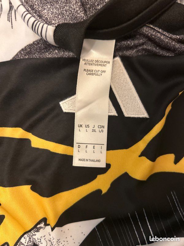 Maillot de football Réal madrid adidas x marvel (image 5)