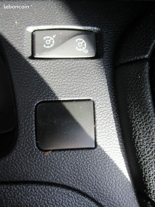 Renault CLIO IV TCE 90 CV ZEN Business ECO2 (image 15)