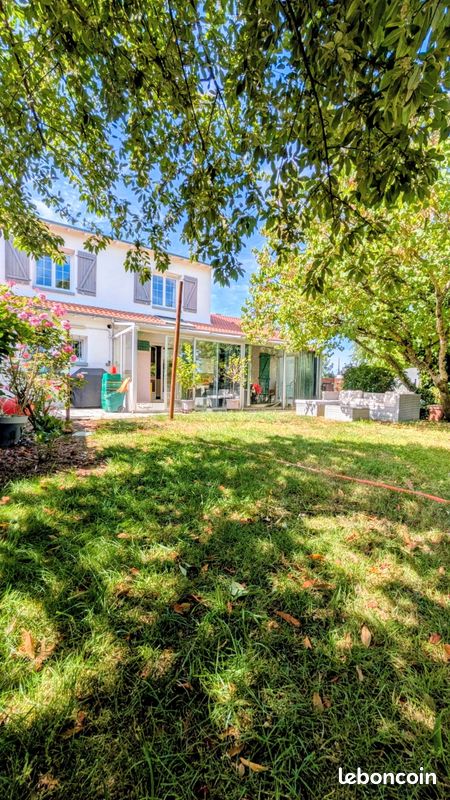 Maison 6 pièces 133 m² · à Montbert · 133 m² · 299 000 €