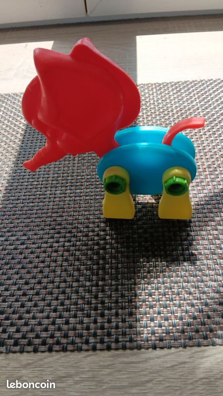 Jouet ELEPHANT En Plastique VINTAGE (image 1)