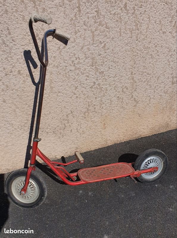 Trottinette à Pédale Vintage - Un Classique Intemporel - Collection