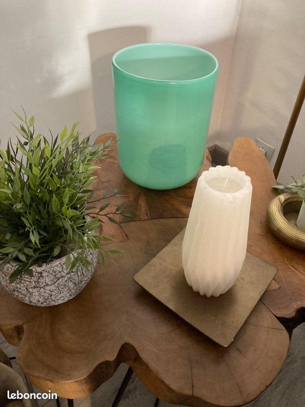 Vase (image 1)