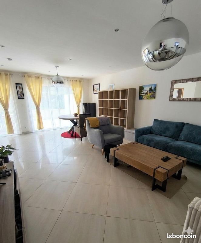 Maison 6 pièces 153 m² · à Bourgbarré · 153 m² · 356 040 €