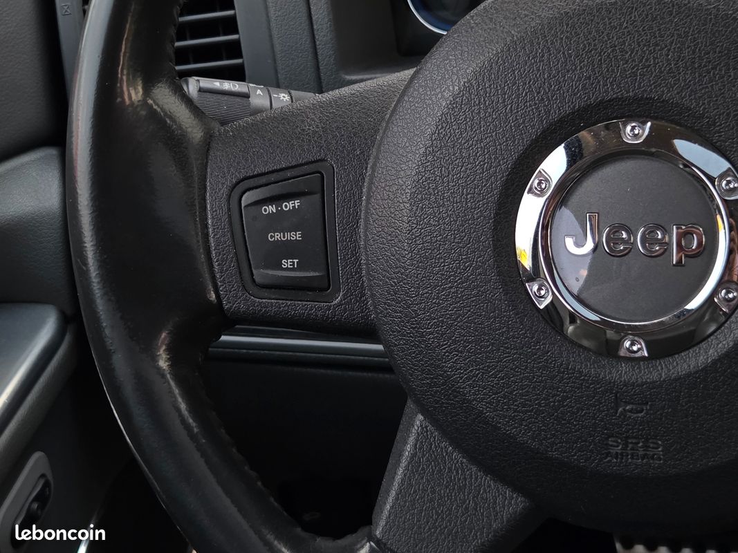 Jeep grand cherokee 6.1 hemi 425 ch awd srt8 bva (image 20)