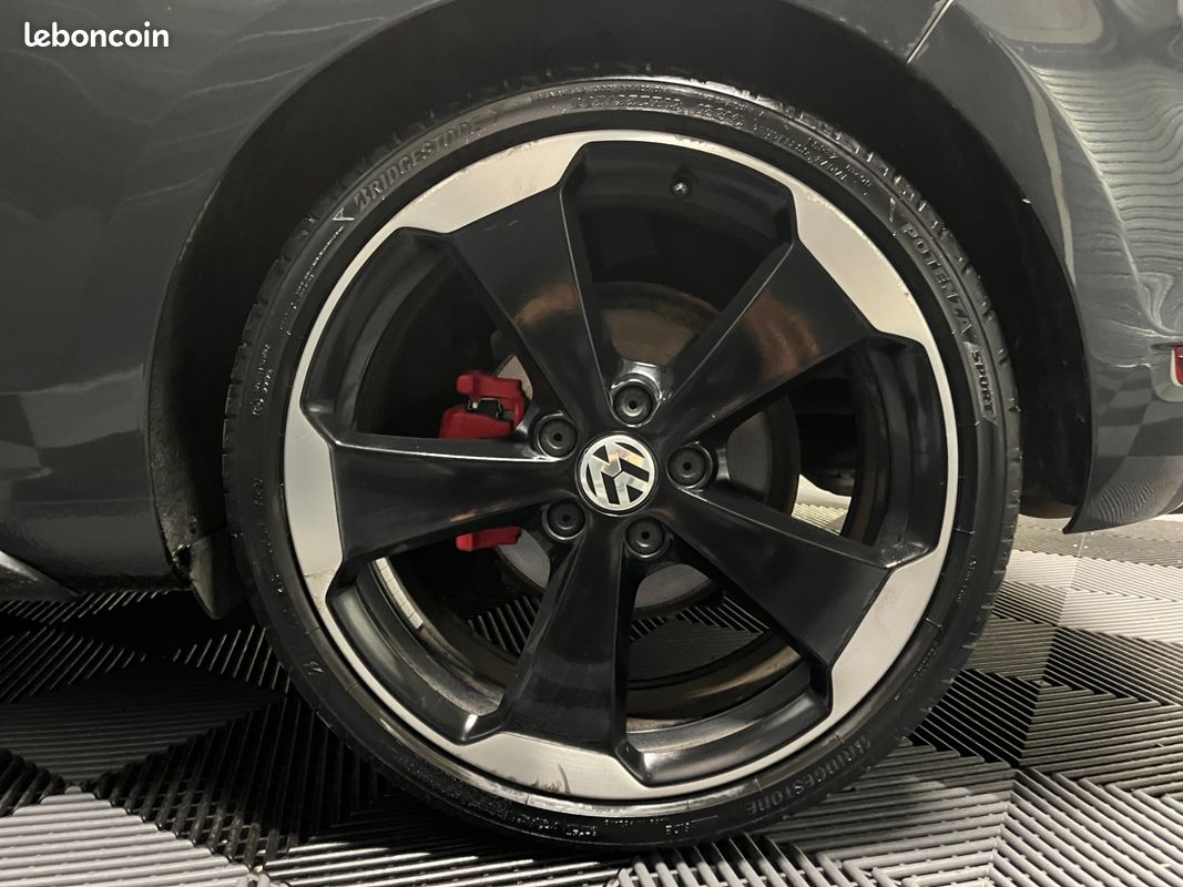 VOLKSWAGEN GOLF GTi (image 34)