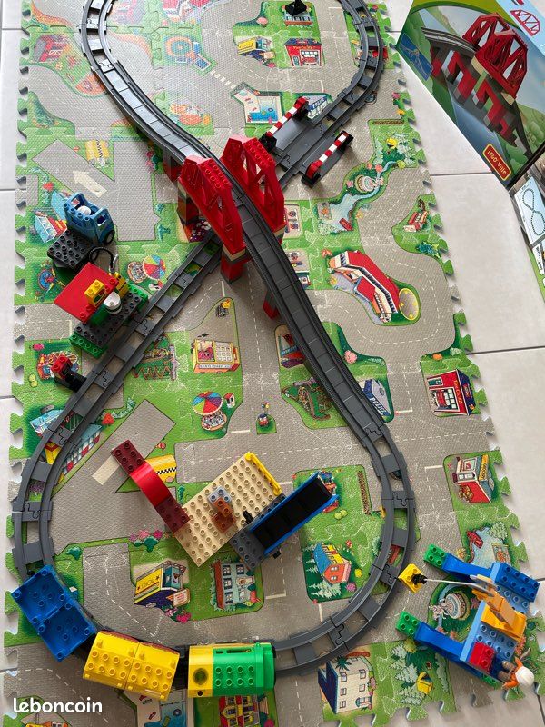 Lego duplo le train de marchandises 5609 et 3774 Jeux Jouets